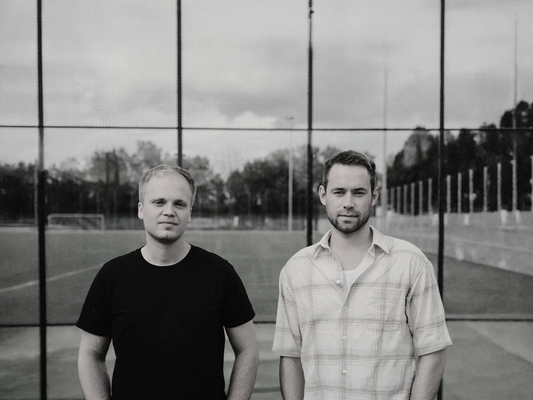 Niko Mausolff and Felix Petersen from Tio Tio speak on Supermarque Le Black Sofa